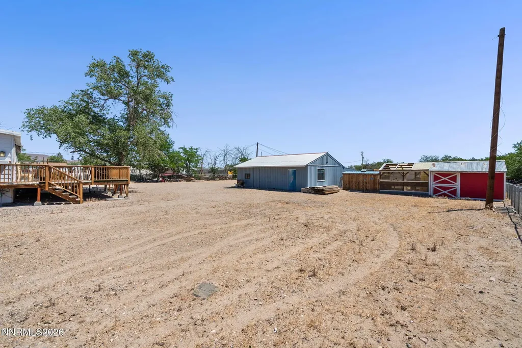 3908 Cypress Silver Springs NV 89429