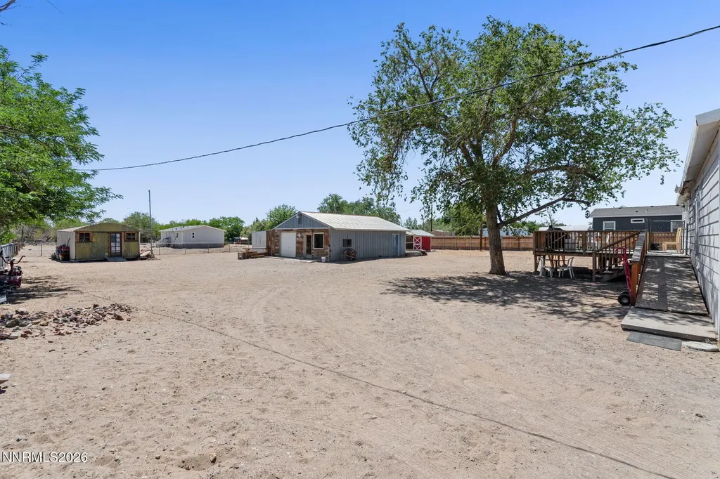 3908 Cypress Silver Springs NV 89429