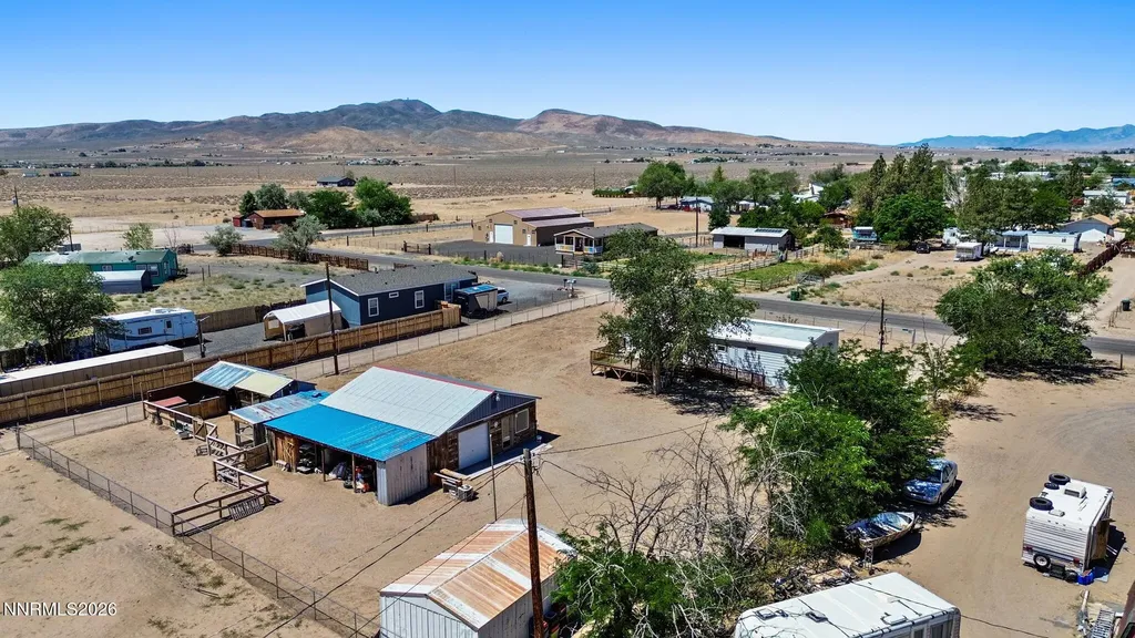 3908 Cypress Silver Springs NV 89429