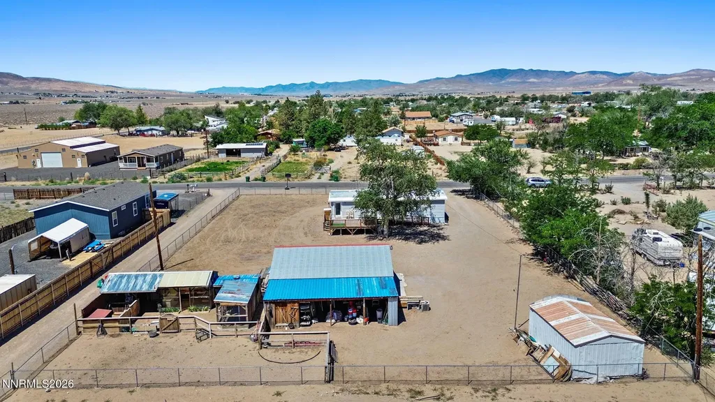 3908 Cypress Silver Springs NV 89429