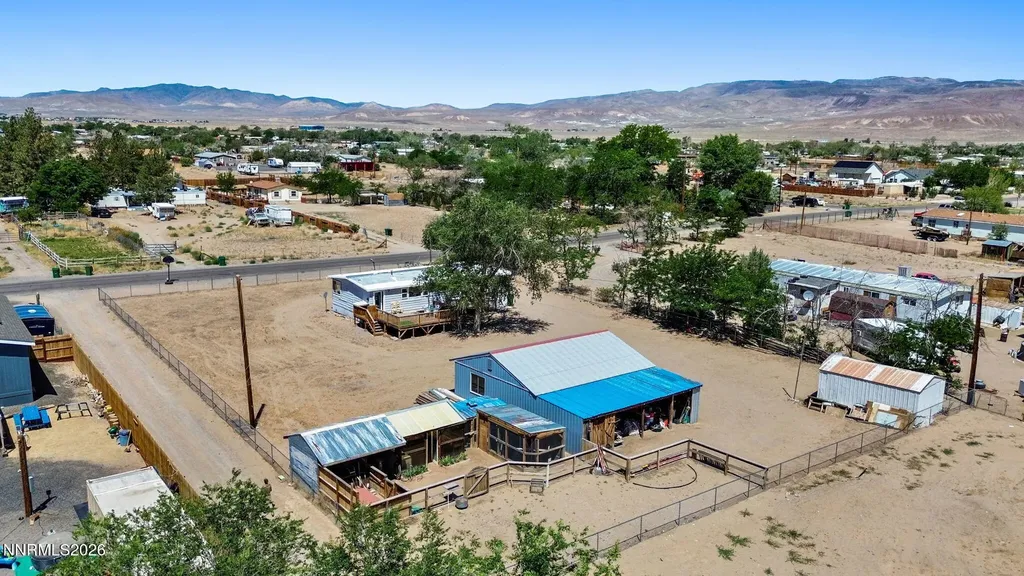 3908 Cypress Silver Springs NV 89429