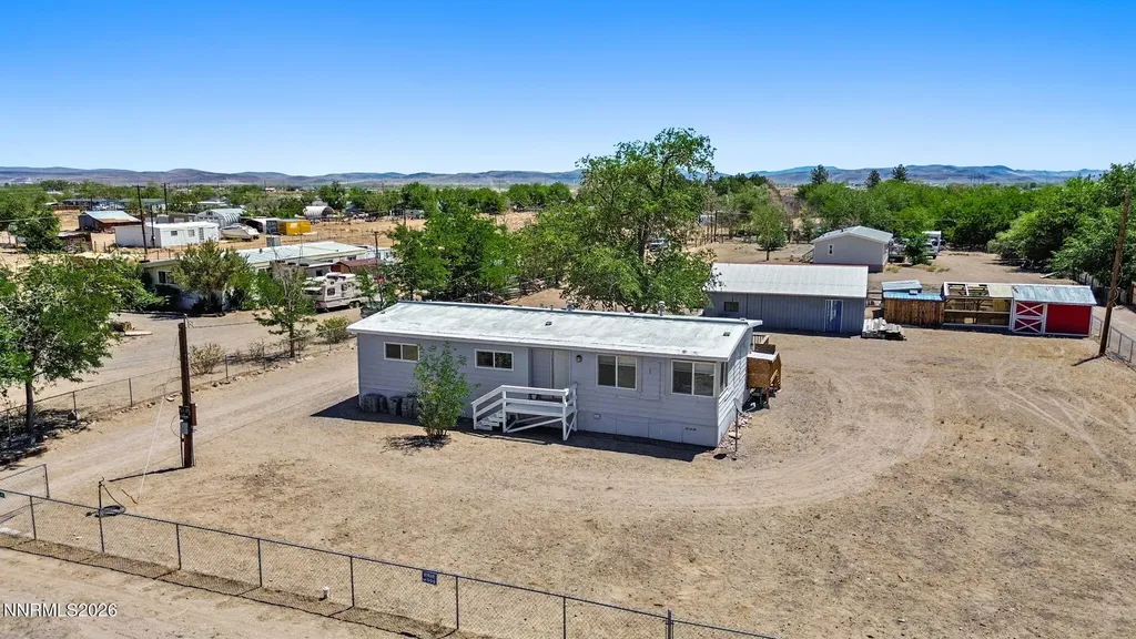 3908 Cypress Silver Springs NV 89429