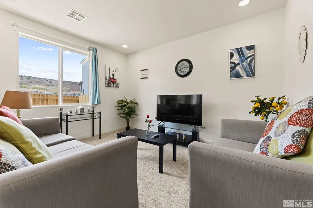 4920 Little Rock Sun Valley NV 89433