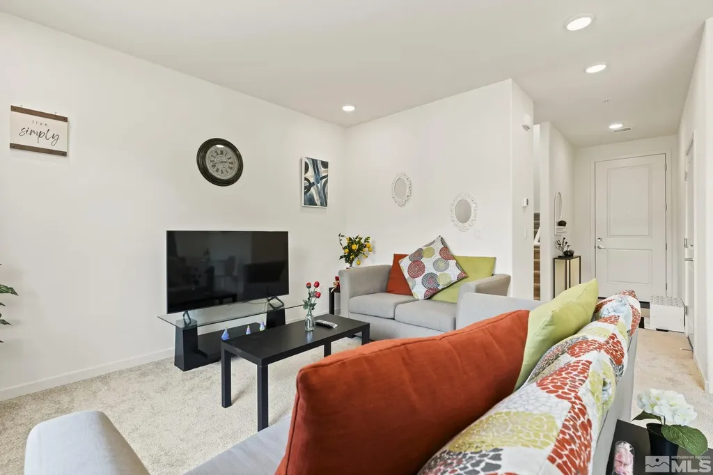 4920 Little Rock Sun Valley NV 89433
