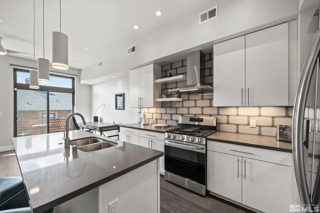 104 High Reno NV 89502
