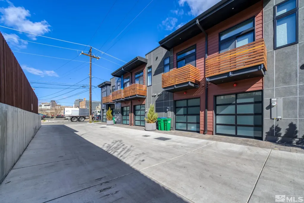 104 High Reno NV 89502