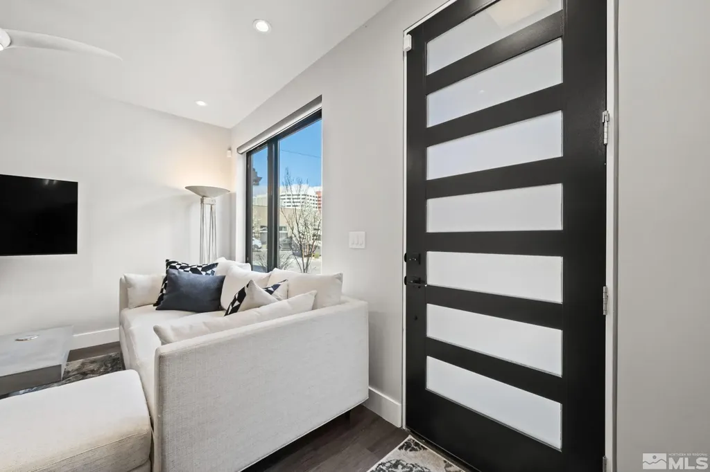 104 High Reno NV 89502