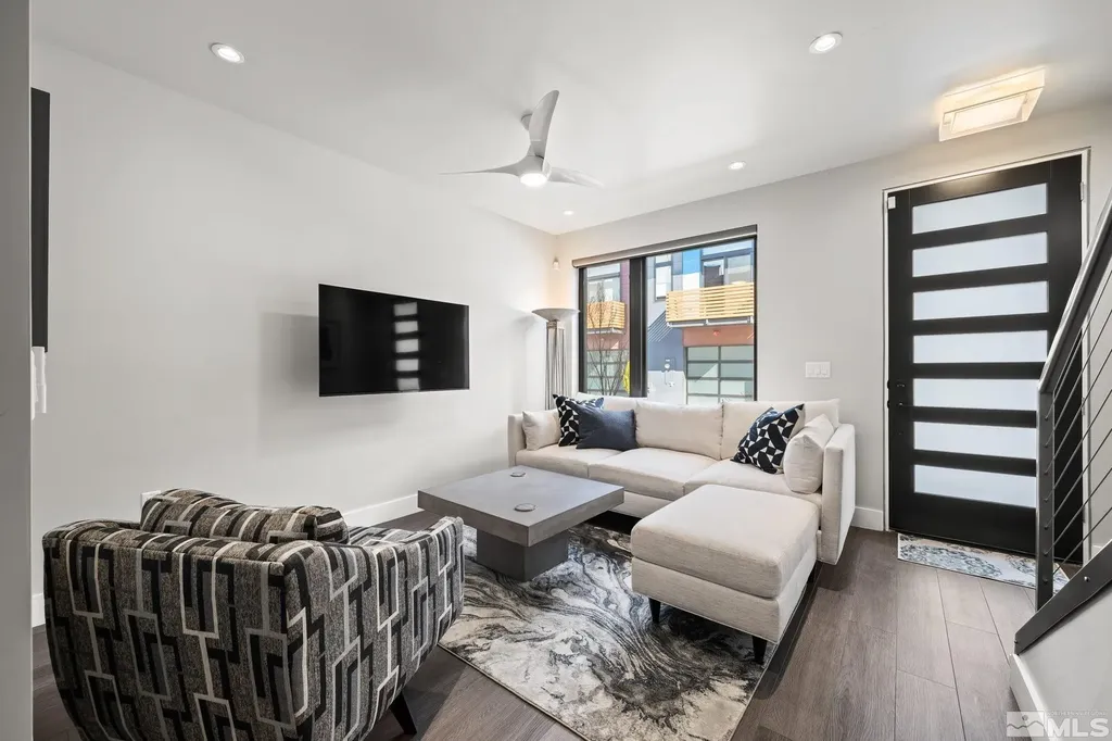 104 High Reno NV 89502