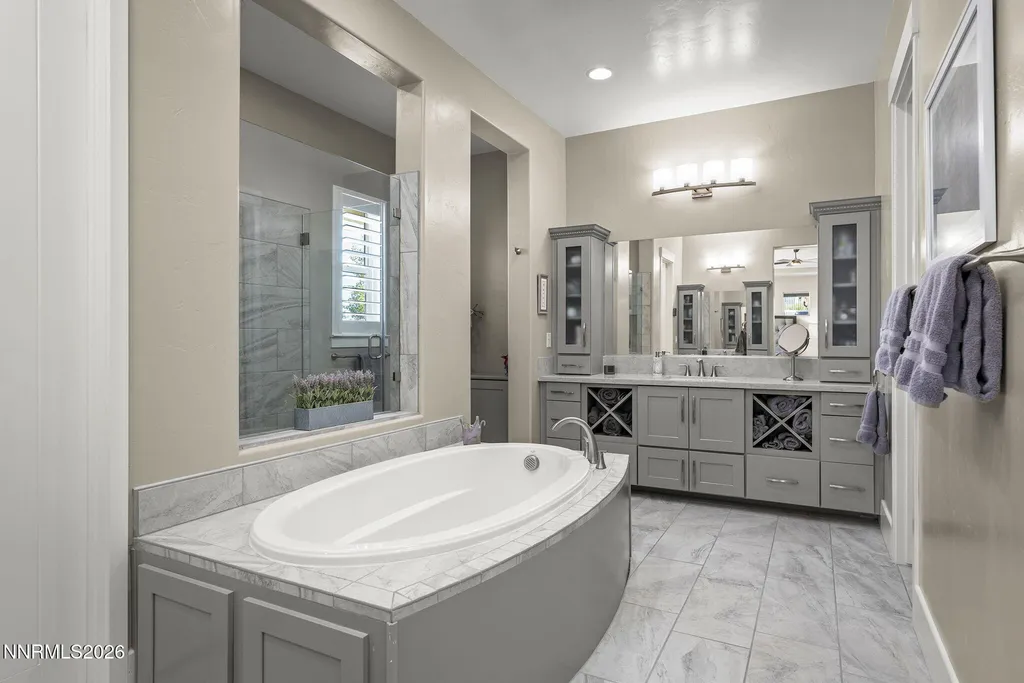 5431 Salmon River Reno NV 89511
