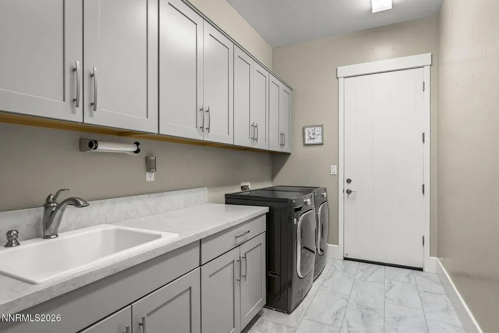 5431 Salmon River Reno NV 89511