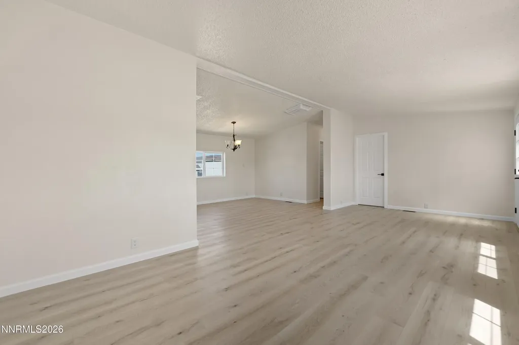 2905 Talapoosa Silver Springs NV 89429