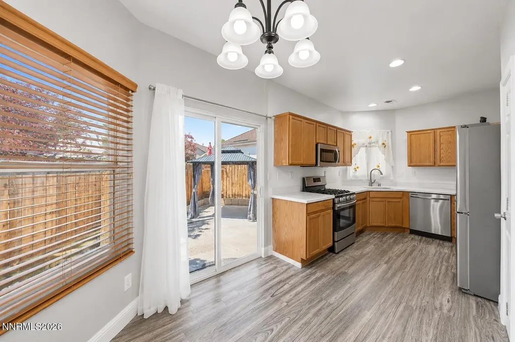 5326 Desert Peach Sparks NV 89436
