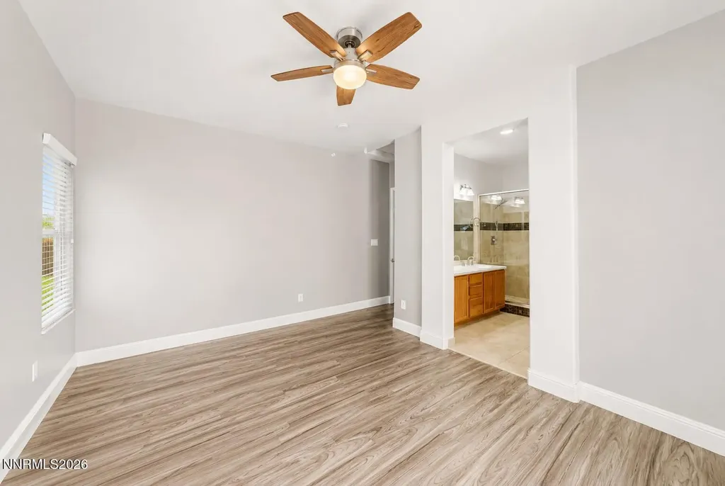 5326 Desert Peach Sparks NV 89436