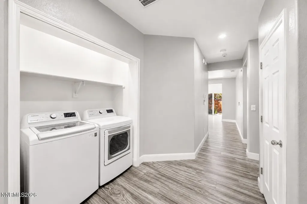 5326 Desert Peach Sparks NV 89436