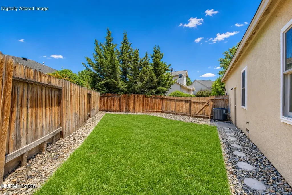 5326 Desert Peach Sparks NV 89436