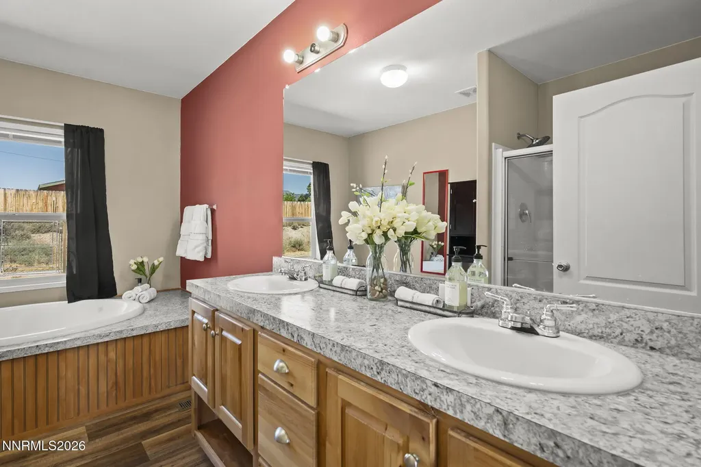 16 Sierra View Reno NV 89508