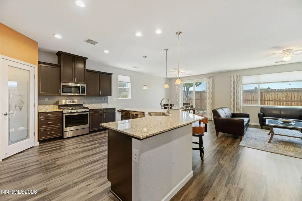 322 Granite Dayton NV 89403