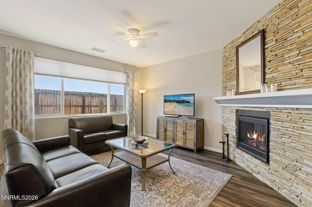 322 Granite Dayton NV 89403