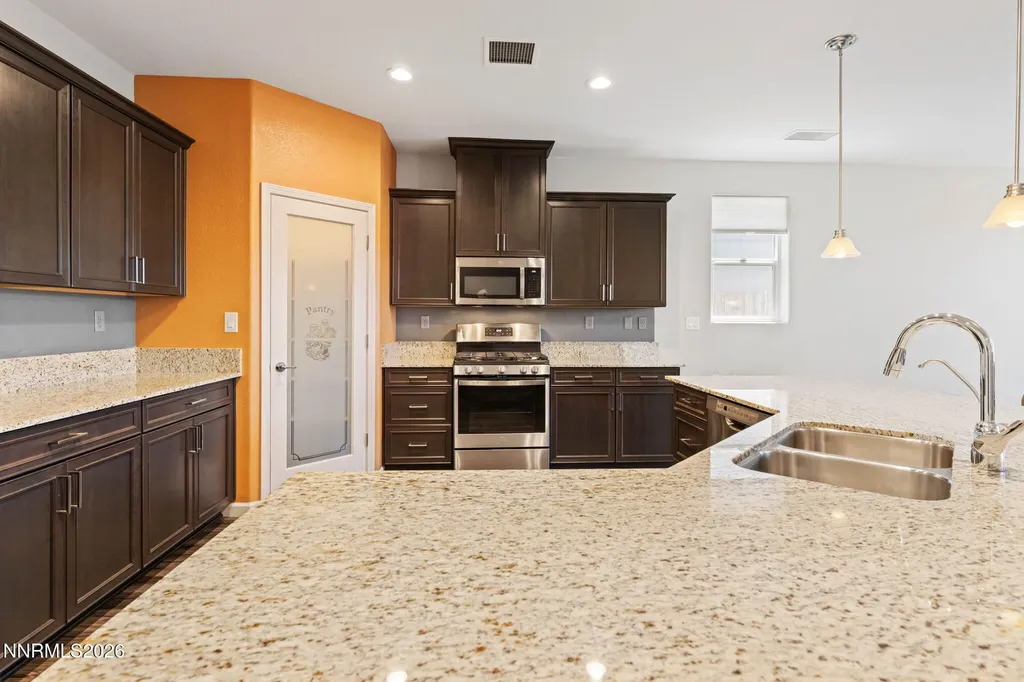 322 Granite Dayton NV 89403