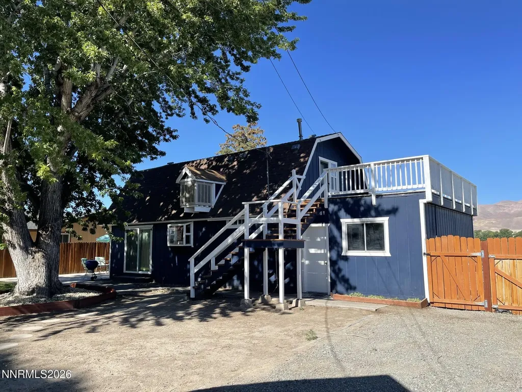 230 Mountain View Yerington NV 89447
