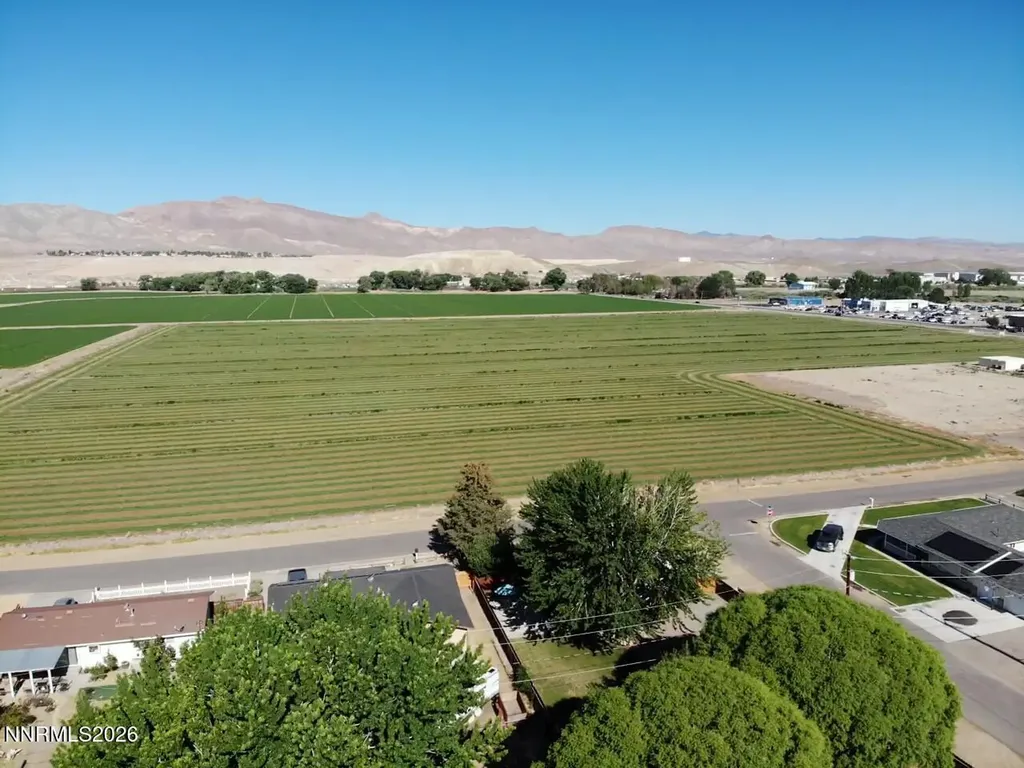 230 Mountain View Yerington NV 89447