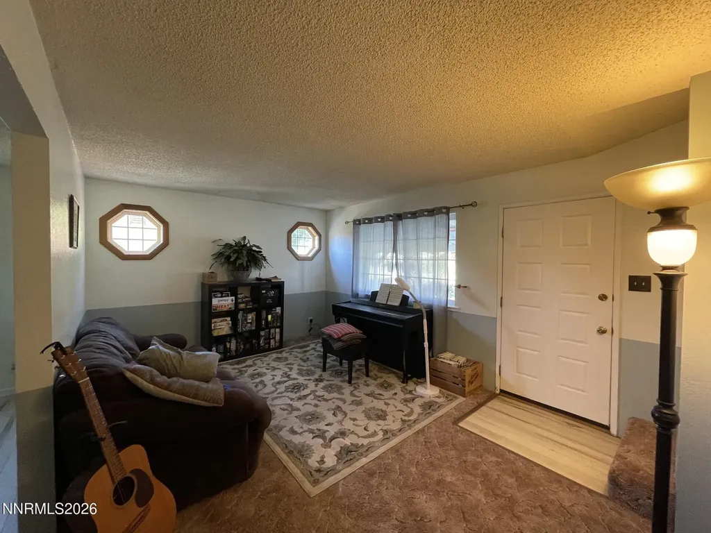 230 Mountain View Yerington NV 89447