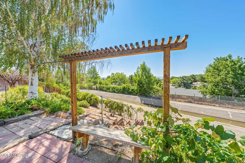 2230 King Edward Reno NV 89503