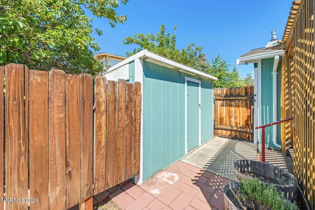 2230 King Edward Reno NV 89503