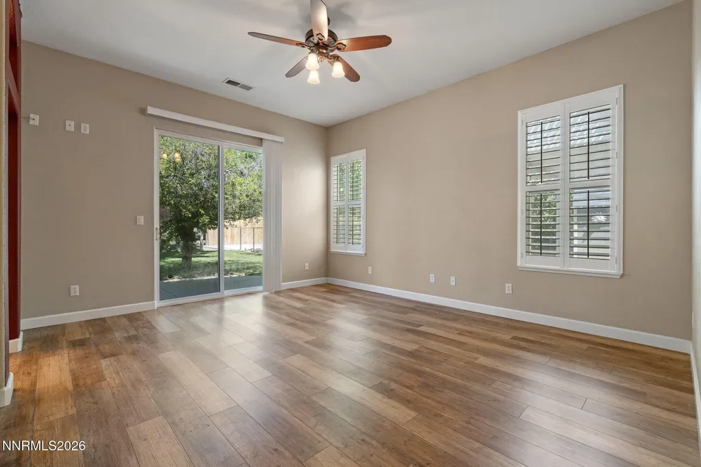 325 Hidden Oaks Dayton NV 89403