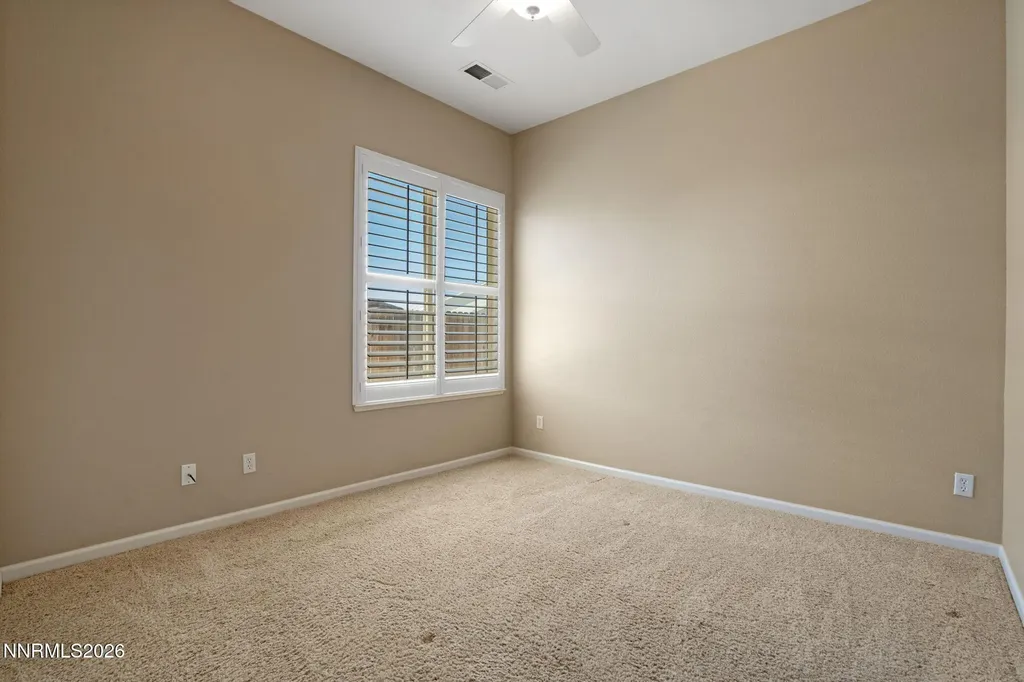 325 Hidden Oaks Dayton NV 89403