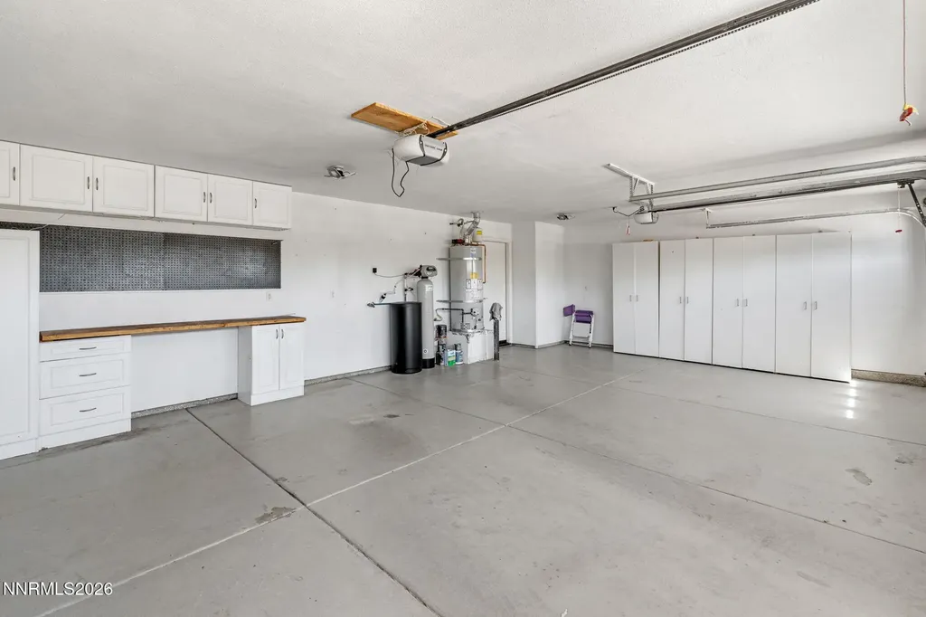 325 Hidden Oaks Dayton NV 89403