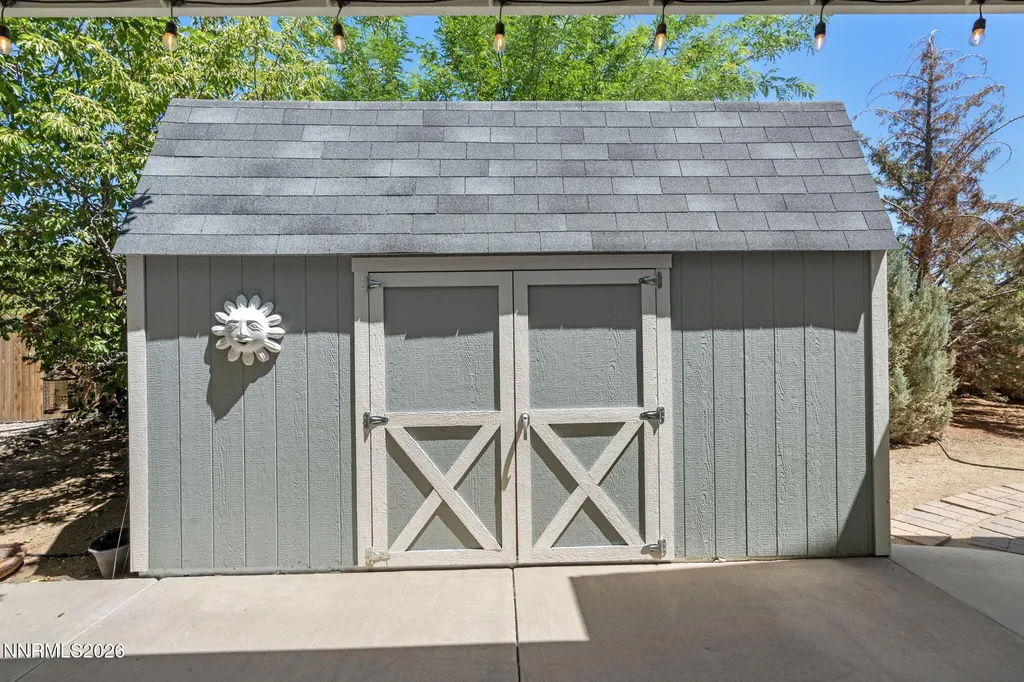 325 Hidden Oaks Dayton NV 89403