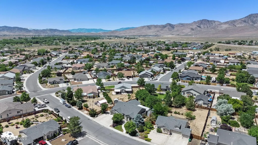325 Hidden Oaks Dayton NV 89403