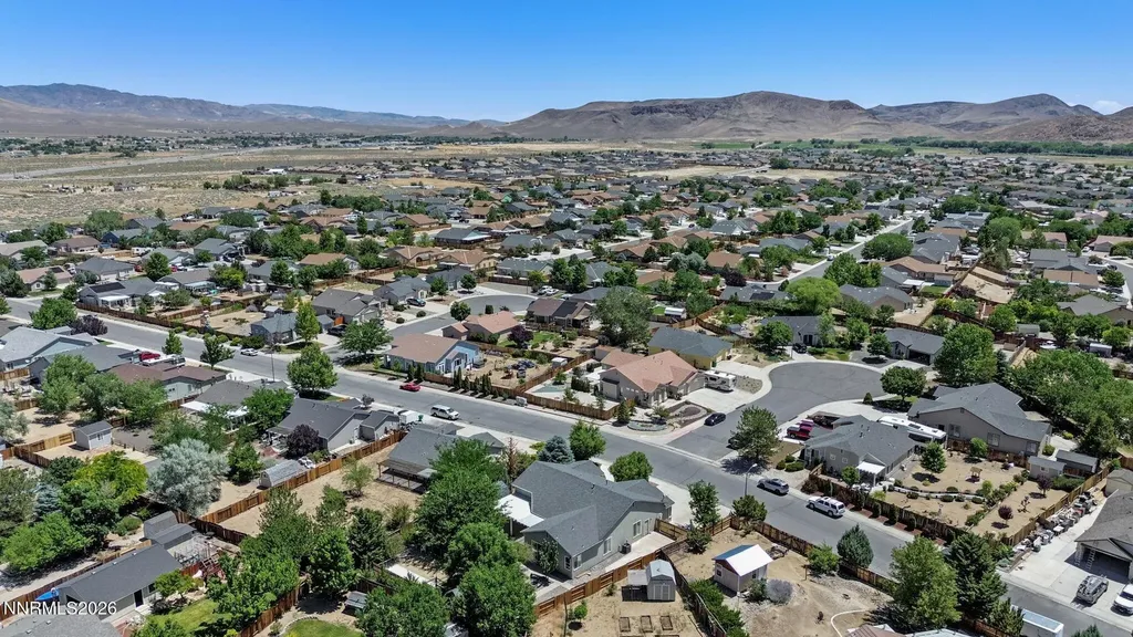 325 Hidden Oaks Dayton NV 89403
