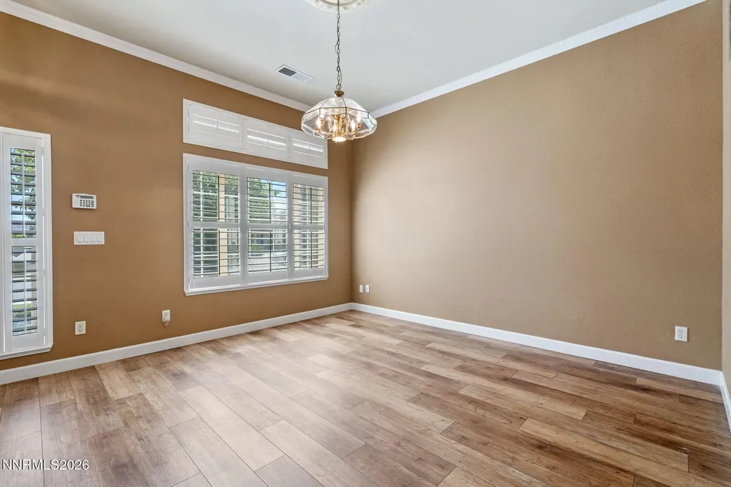 325 Hidden Oaks Dayton NV 89403