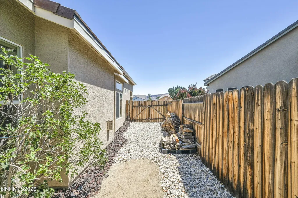 107 June Grass Dayton NV 89403