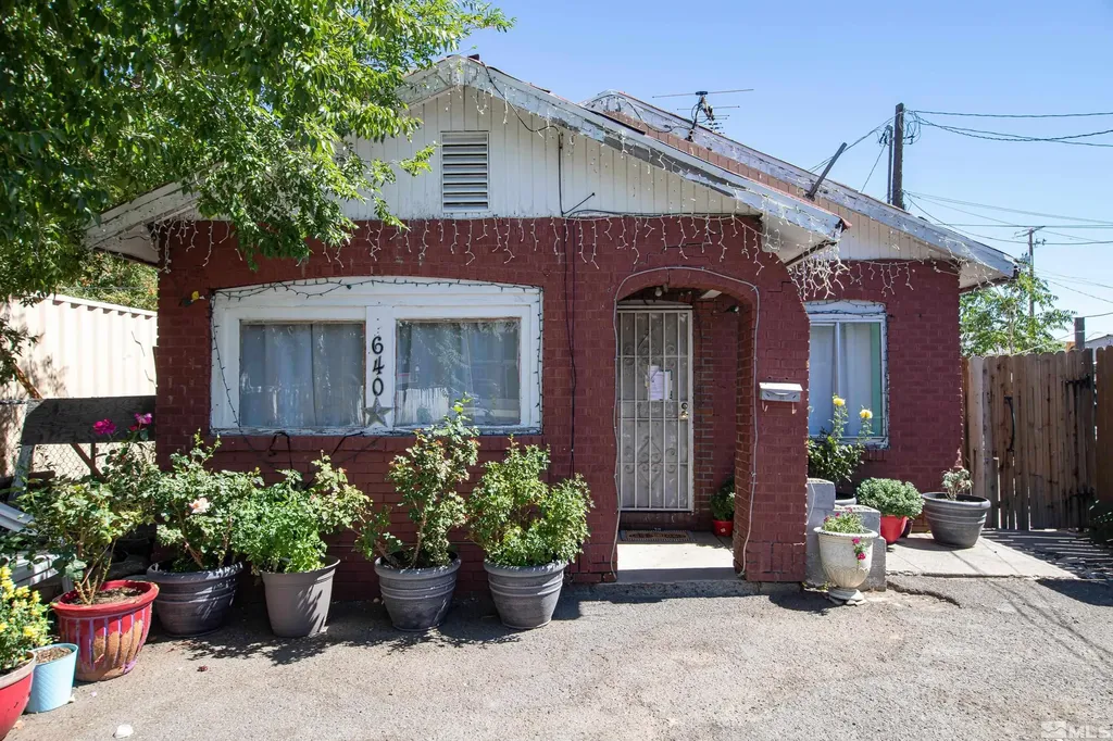 632 Quincy Reno NV 89512
