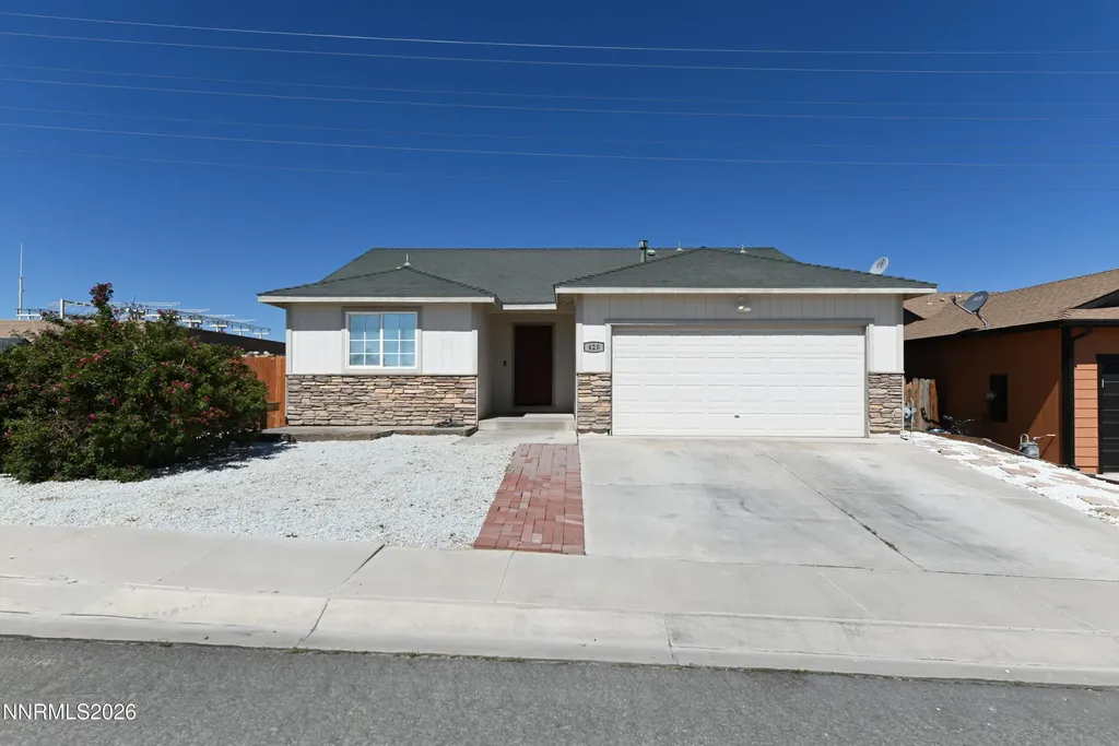 420 Fort Sutter Fernley NV 89408