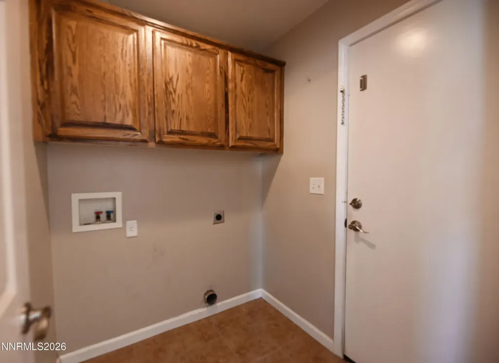 420 Fort Sutter Fernley NV 89408
