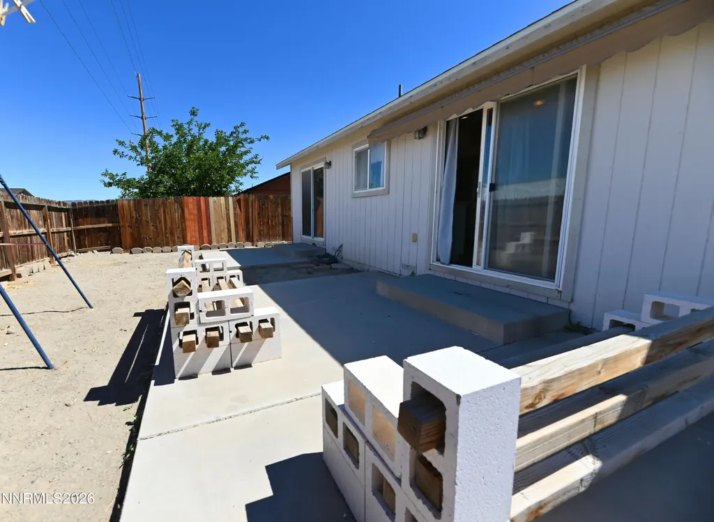 420 Fort Sutter Fernley NV 89408