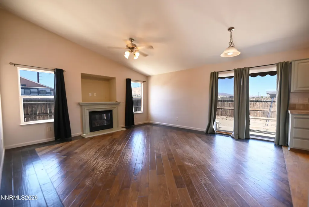 420 Fort Sutter Fernley NV 89408