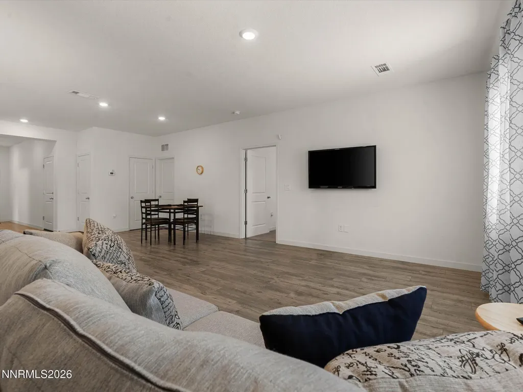 2635 Emerson Fernley NV 89408