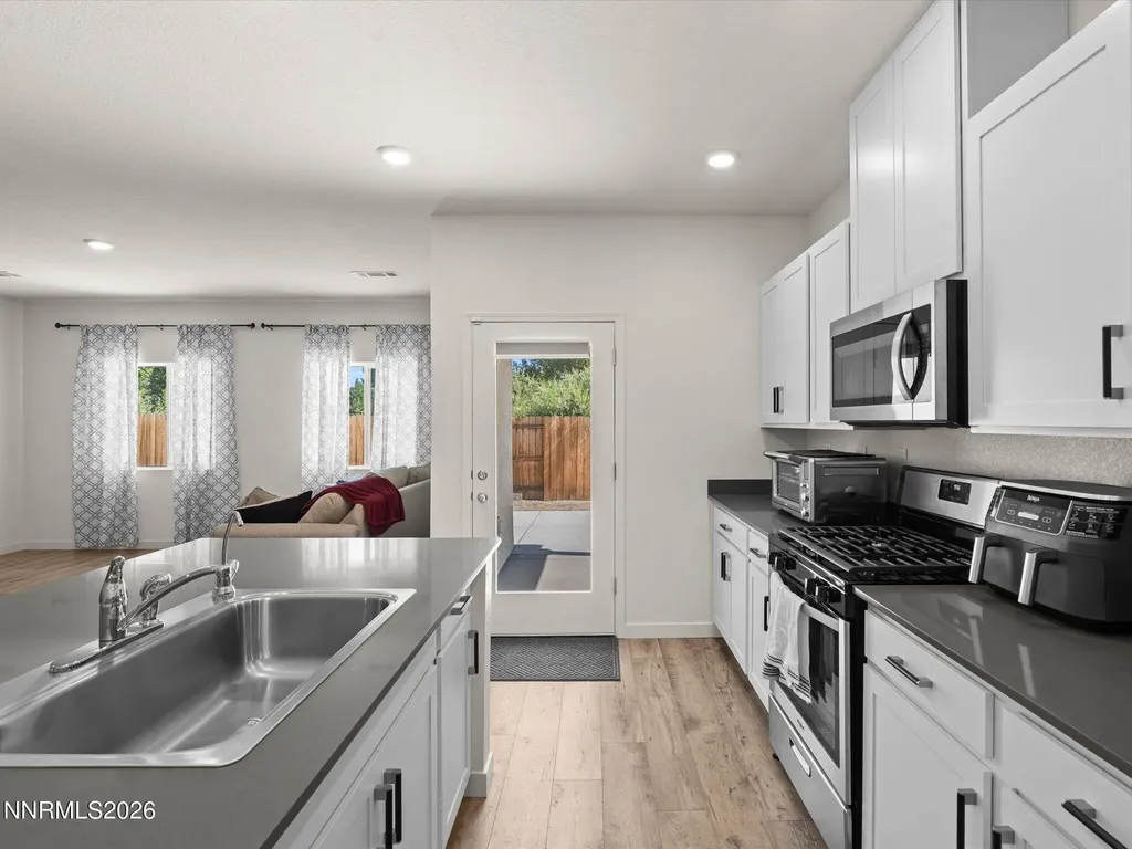 2635 Emerson Fernley NV 89408
