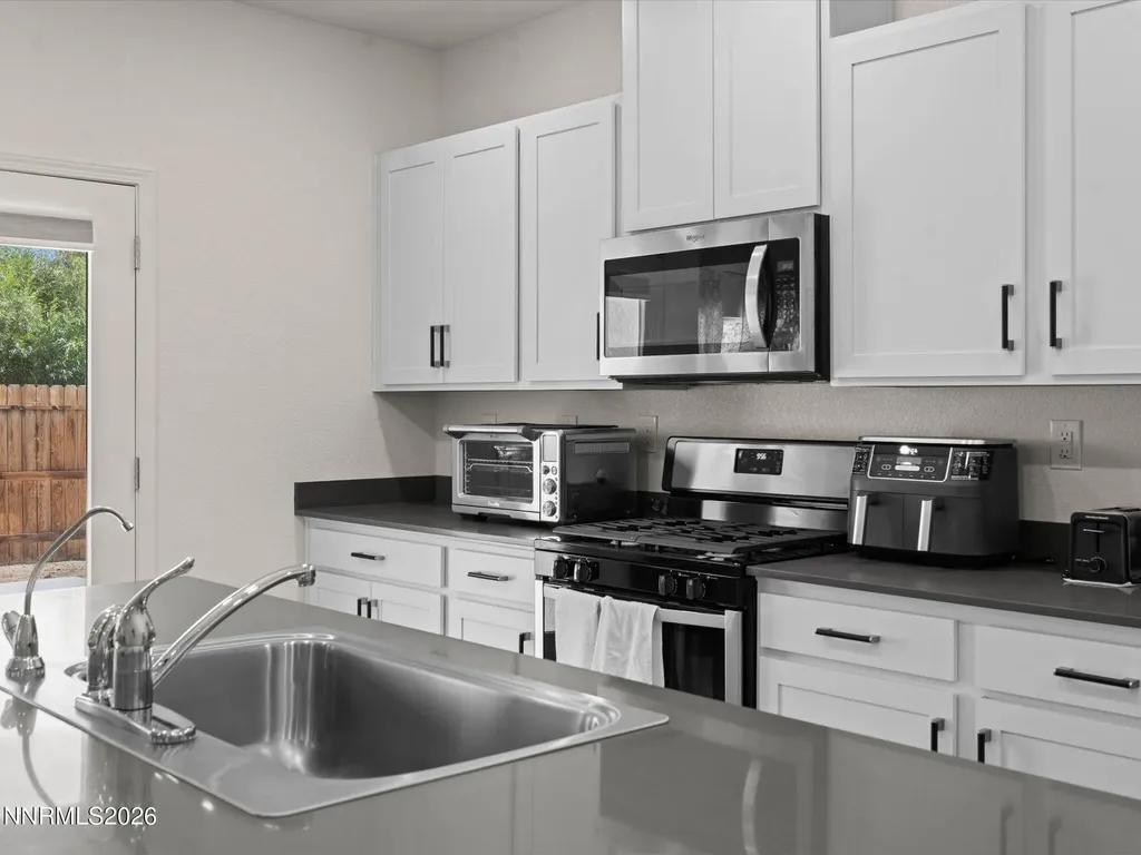 2635 Emerson Fernley NV 89408