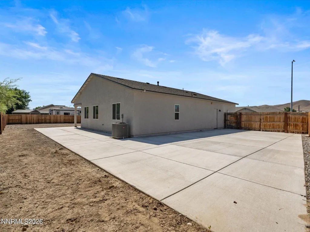 2635 Emerson Fernley NV 89408