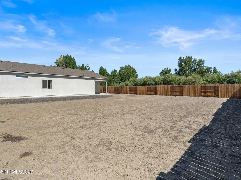 2635 Emerson Fernley NV 89408