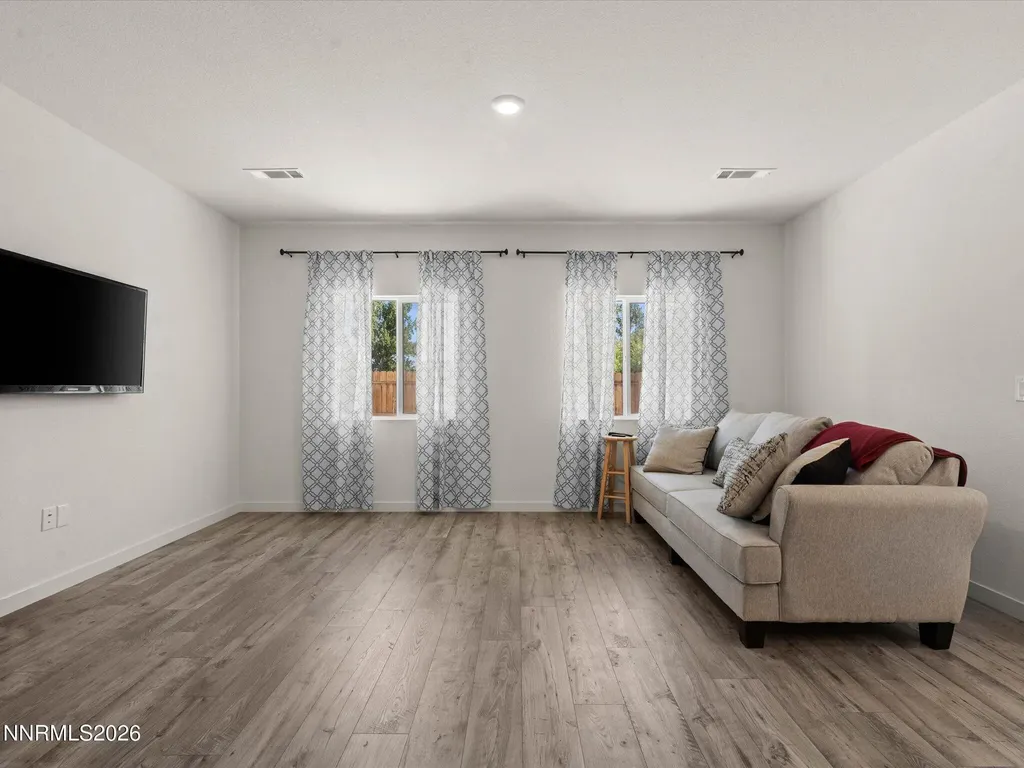 2635 Emerson Fernley NV 89408