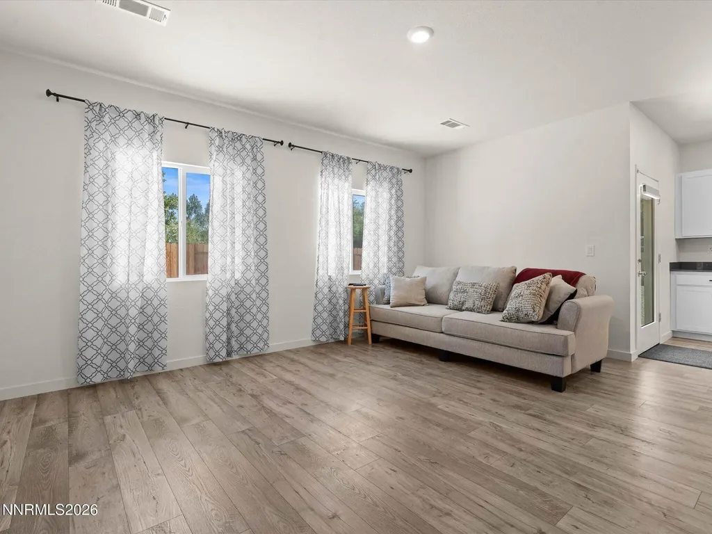 2635 Emerson Fernley NV 89408