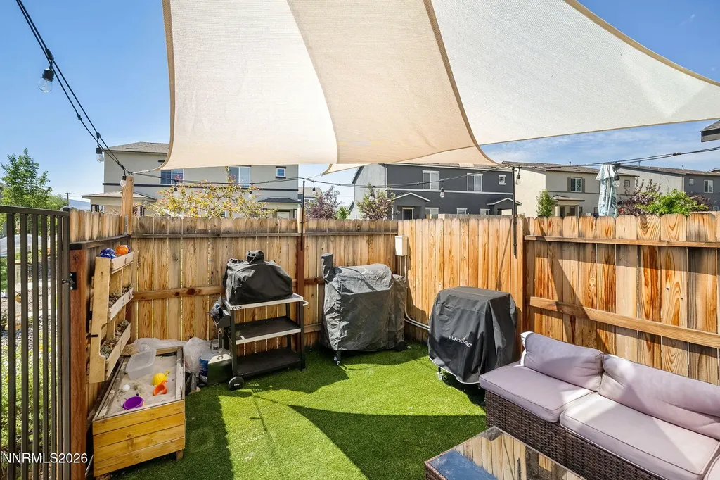 451 Autumn Breeze Reno NV 89511