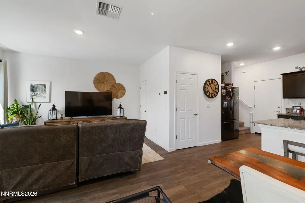 451 Autumn Breeze Reno NV 89511